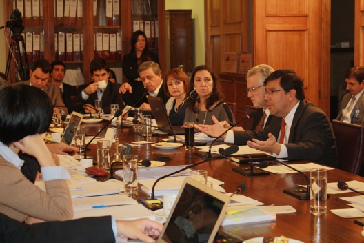 Ministro Arenas expone MEPCO ante Comisión de Hacienda de la Cámara