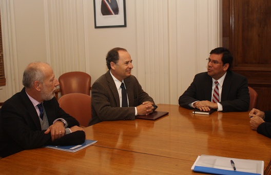 Ministro Arenas se reunió con presidente de la Cámara Chilena de la Construcción