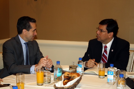 Ministro Arenas se reunió con Vicepresidente para América Latina del Banco Mundial