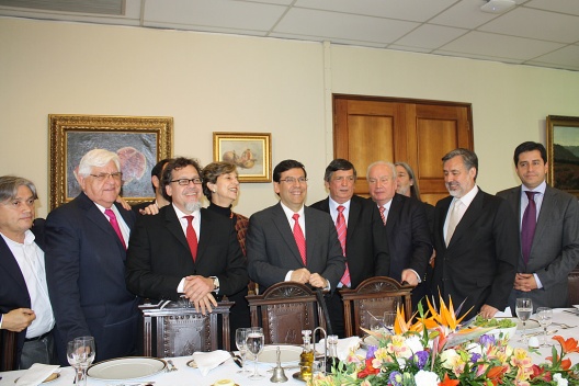 Ministro de Hacienda se reunió con parlamentarios de la Nueva Mayoría que integran Comisión Mixta de Presupuesto 