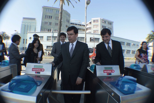 Ministro Alberto Arenas detalló inversiones en infraestructura de transporte público en Valparaíso