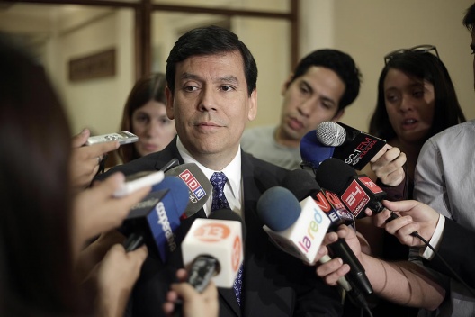 Ministro Alberto Arenas se refirió a cifras de desempleo del trimestre octubre-diciembre