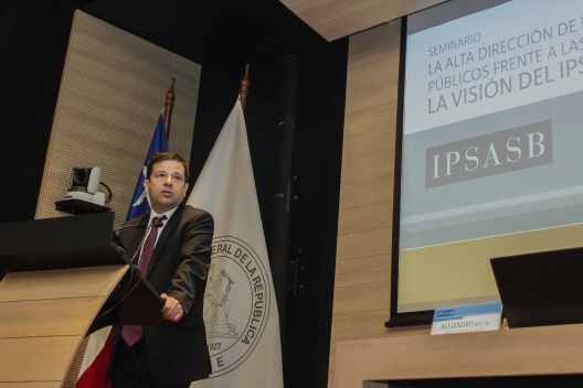 Subsecretario de Hacienda inauguró el seminario "La Alta Dirección de los Servicios Públicos frente a las NICSP: La visión del IPSAS Board".