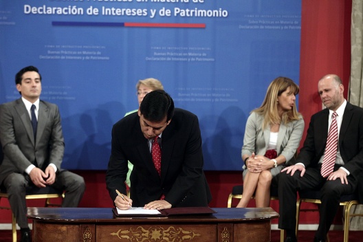 Firma de Instructivo Presidencial sobre Buenas Prácticas en Materia de Declaración de Intereses y de Patrimonio