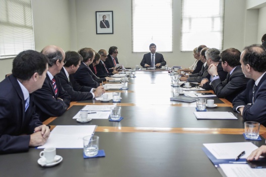 Ministro de Hacienda, Alberto Arenas, encabezó reunión del nuevo Comité Consultivo de Mercado de Capitales