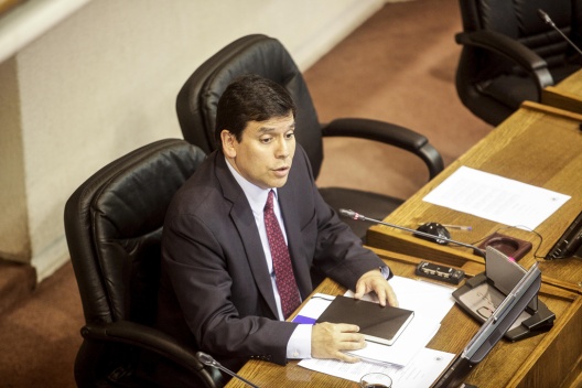 Ministro Arenas se refiere a proyecto que fortalece el SII en Sala del Senado