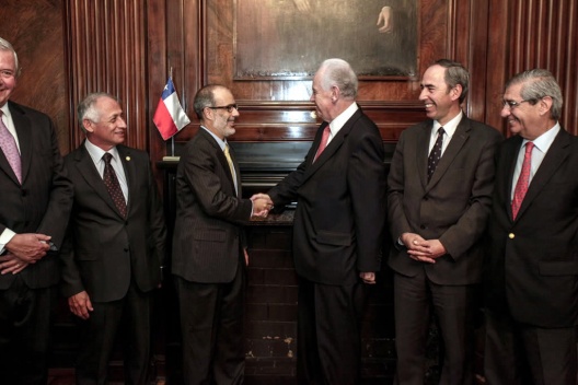Ministro Rodrigo Valdés junto a presidentes de las ramas de la CPC
