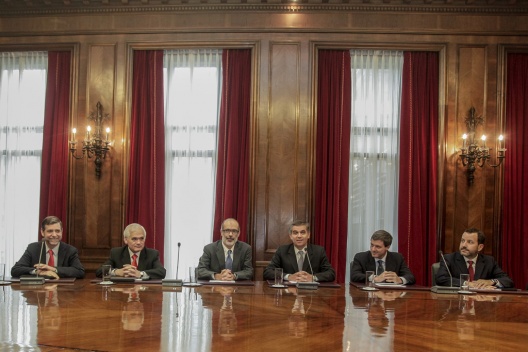 Ministro Rodrigo Valdés participó en reunión del Consejo del Banco Central