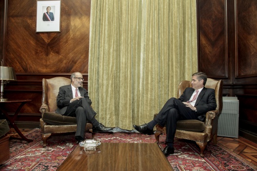 Ministro Rodrigo Valdés se reunió con el presidente del Banco Central, Rodrigo Vergara