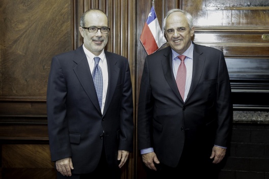 Ministro Valdés recibe a Ernesto Samper, Secretario General de Unasur