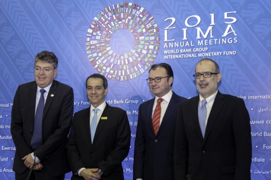 Ministro de Hacienda con sus colegas de México, Colombia y Perú en cumbre FMI-BM