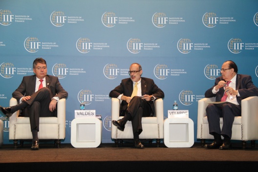 Ministro Rodrigo Valdés junto a su par de Colombia y el presidente del Banco Central de Perú debatieron sobre cómo profundizar la integración de la Alianza del Pacífico,  en el marco de las reuniones anuales de gobernadores del FMI y el Banco Mundial desarrolladas en Lima.