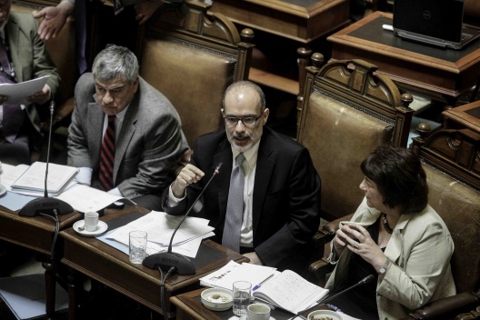 Ministro de Hacienda, Rodrigo Valdés, asiste a Comisión Especial Mixta de Presupuestos. 