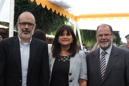 Ministro de Hacienda participa en la inauguración de la sucursal de BancoEstado en la comuna de Vilcún, junto al presidente de la entidad, Jorge Rodríguez Grossi, y la alcaldesa Susana Aguilera.