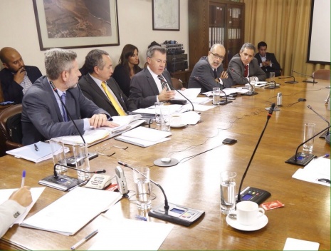Ministro Valdés asiste a la Comisión Investigadora Fusión de las AFP Cuprum y Argentum de la Cámara de Diputados