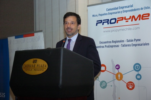 Subsecretario de Hacienda, Alejandro Micco, expone en la inauguración del Encuentro Propyme 2016.