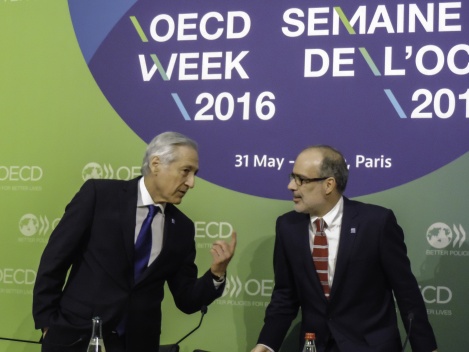 Ministros de Hacienda y Relaciones Exteriores dialogan previo a conferencia de prensa de cierre de semana de Cumbre Ministerial OCDE.