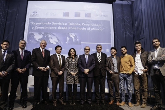 Ministro de Hacienda, Rodrigo Valdés y el subsecretario de la cartera, Alejandro Micco, en el seminario “Exportando servicios: talento, creatividad y conocimiento para el mundo” organizado por el Ministerio de Hacienda, Sociedad Fomento Fabril (Sofofa) y Cámara de Comercio de Santiago.