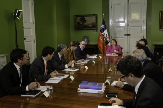 Ministro de Hacienda, Rodrigo Valdés, participa de la reunión del Comité Económico Ministerial encabezado por la Presidenta de la República, Michelle Bachelet.