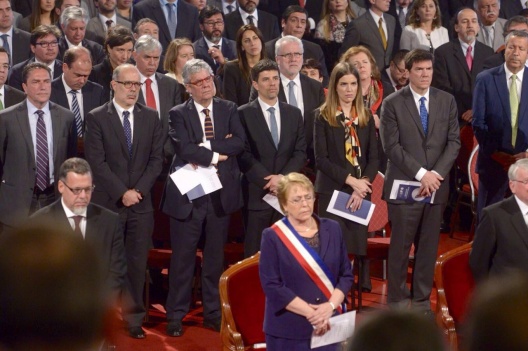 Ministro Valdés acompaña a la Presidenta Bachelet en Te Deum evangélico.