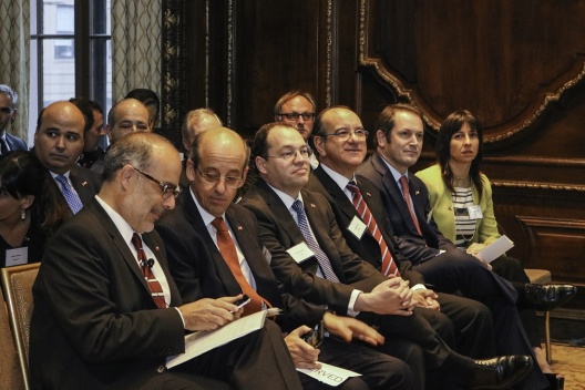 Ministro Valdés y directores de Inbest durante la ceremonia de inicio de Chile Day en Nueva York.