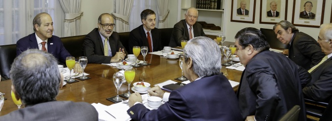 Secretario de Estado comentó que se trató de una reunión de trabajo donde se abordó la situación macroeconómica y “qué cosas son importantes para que Chile pueda crecer”