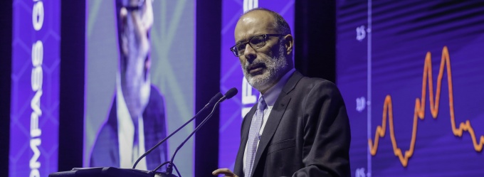 Ministro de Hacienda interviene en el seminario "Inversiones 2017 ¿Un nuevo orden?", organizado por Compass Group.