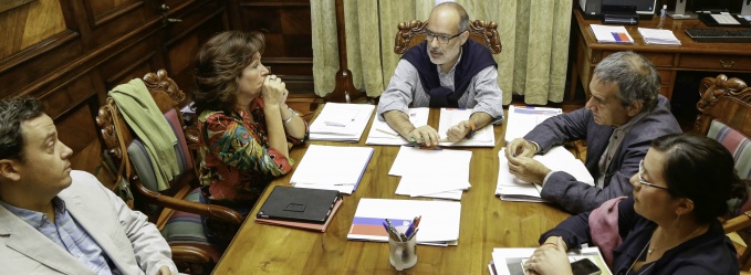 Ministros Valdés y Krauss se reúnen para abordar la reforma de pensiones.