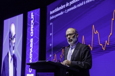 16 de marzo: Ministro de Hacienda participa en seminario "Inversiones 2017 ¿Un nuevo orden?", organizado por Compass Group.