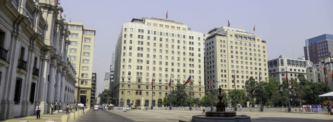 Palacio de La Moneda y Ministerio de Hacienda.