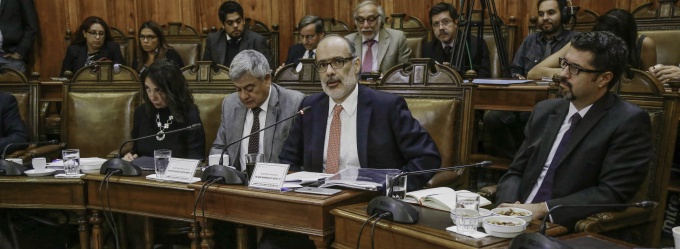 Ministro de Hacienda y Director de Presupuestos ante la Comisión Especial Mixta de Presupuestos.