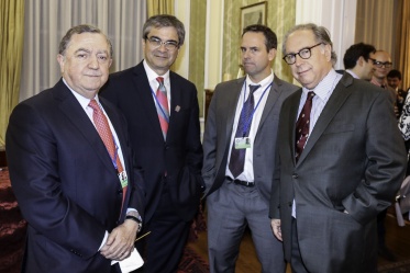 Mario Marcel, presidente del Banco Central, Kevin Cowan, asesor del Ministerio de Hacienda, y Juan Gabriel Valdés, embajador de Chile en EE.UU.