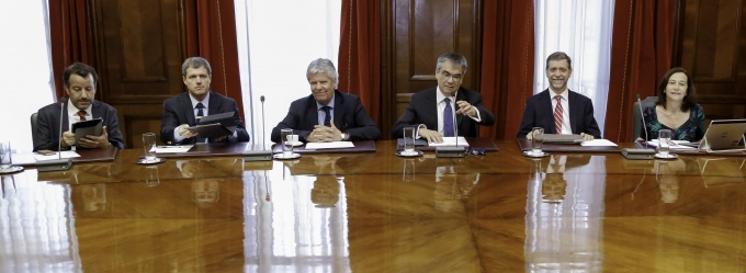 Ministro de Hacienda durante reunión de Política Monetaria en el Banco Central.
