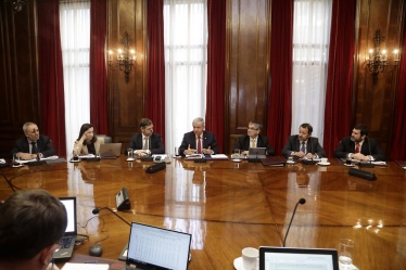 Ministro Felipe Larraín participó en la Reunión de Política Monetaria en el Banco Central