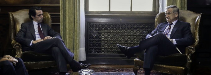 Ministro de Hacienda se reunió con José María Aznar