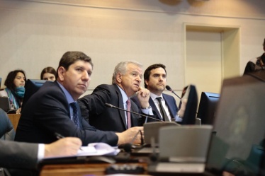 El Ministro de Hacienda, Felipe Larraín, expone en la Comisión Mixta de Presupuestos, junto al Subsecretario Francisco Moreno y el director de Dipres, Rodrigo Cerda. 