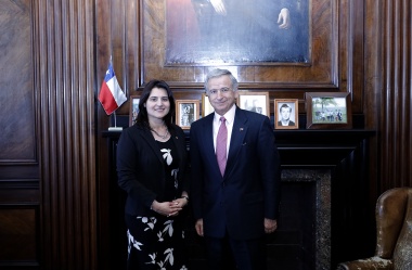 El Ministro Felipe Larraín se reunió hoy con la nueva integrante de la Comisión de Hacienda de la Cámara, Sofía Cid.
