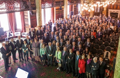 El Ministro de Hacienda, junto a la delegación chilena y participantes en la última jornada del ChileDay Londres 2019. 