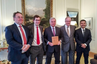 El Ministro de Hacienda, Felipe Larraín, recibió el premio “Bono Verde del Año para América Latina”, por parte de GlobalCapital, prestigiosa revista especializada en mercados de capitales. 