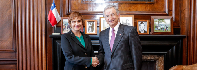 Ministro de Hacienda se reúne con la nueva Directora de ChileCompra
