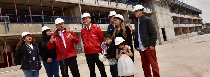 Ministro de Hacienda visita obras de integración social en la comuna de Independencia 