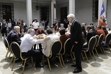 Ministro de Hacienda participó hoy en ceremonia donde el Presidente Sebastián Piñera presentó proyecto para aumentar las pensiones.