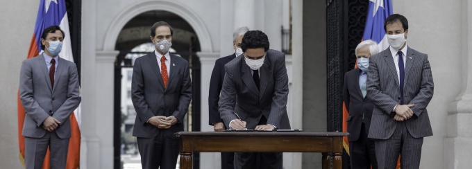 El Ministro de Hacienda, Ignacio Briones, en el Palacio La Moneda durante el acto de promulgación de la Ley de Portabilidad Financiera.