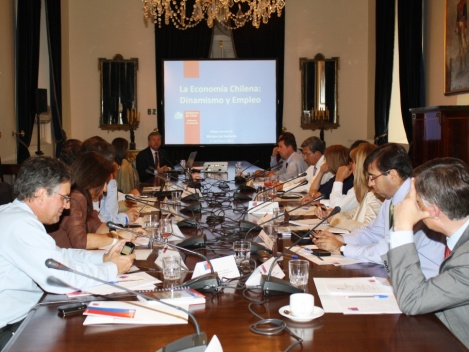 Ministro de Hacienda, Felipe Larraín, expone en Segundo Encuentro Nacional de Intendentes.