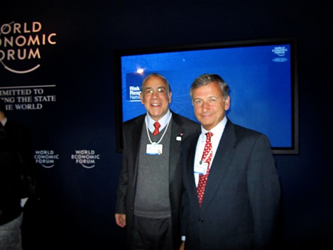 Angel Gurría, secretario general de la Organización para la Cooperación y el Desarrollo Económico (OCDE), y Felipe Larraín, ministro de Hacienda de Chile.
