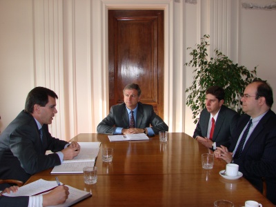 En mayo el Ministro de Hacienda, Felipe Larraín, se reunió con una delegación del Fondo Monetario Internacional (FMI).