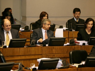 Intensa actividad legislativa de Hacienda por Presupuesto 2011.