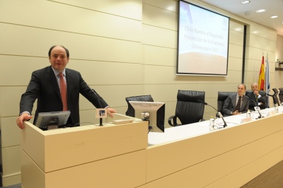 En Noviembre 2010 el Subsecretario de Hacienda expuso antes un grupo de empresarios Españoles en Madrid