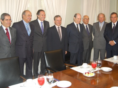 Ministro de Hacienda, Felipe Larraín, se reúne con Comité Ejecutivo de la CPC y destaca optimista panorama económico.