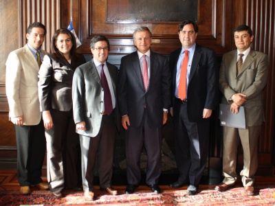 Ministro de Hacienda, Felipe Larraín, se reúne con presidente del BID y nueva representante del organismo en Chile.